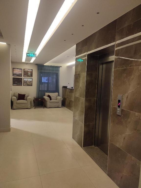 Black Iris Hotel II Madaba Exterior photo
