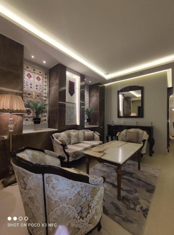 Black Iris Hotel II Madaba Exterior photo
