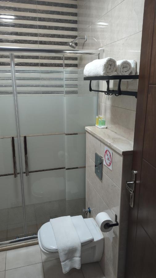 Black Iris Hotel II Madaba Exterior photo